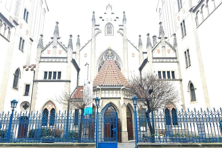 Prague Jewish Quarter Walking Tour with Synagogue & Cemetery Admission photo 3