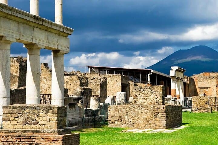 Rome Airport Transfer and Pompeii Tour to Sorrento and Positano — One-Day Amalfi Coast Journey photo 4