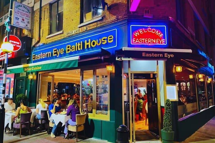 Jack the Ripper Walk with Curry in Brick Lane — London Evening Walking Tour photo 2