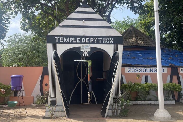 Ghana, Togo & Benin Heritage Tour — Ganvié Stilt Village, Voodoo Traditions & Coastal Castles photo 4