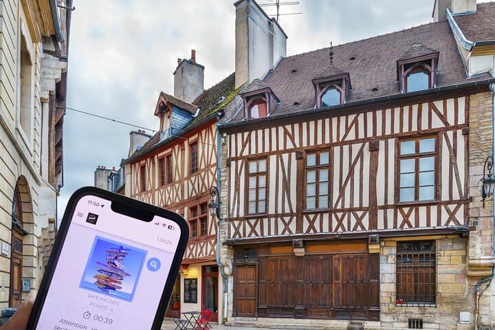 Dijon City Challenge: Interactive EVG/EVJF Team Game Through the Historic Centre
