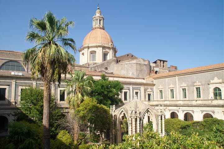 Catania Self-Guided Scavenger Hunt & Historic Highlights Walking Tour