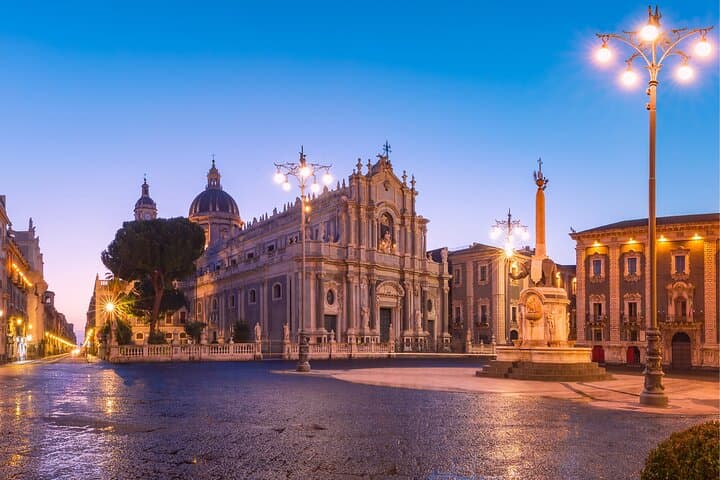 Catania Self-Guided Scavenger Hunt & Historic Highlights Walking Tour photo 2