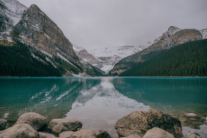 Banff Day Tour to Lake Louise, Moraine Lake & Johnston Canyon photo 4
