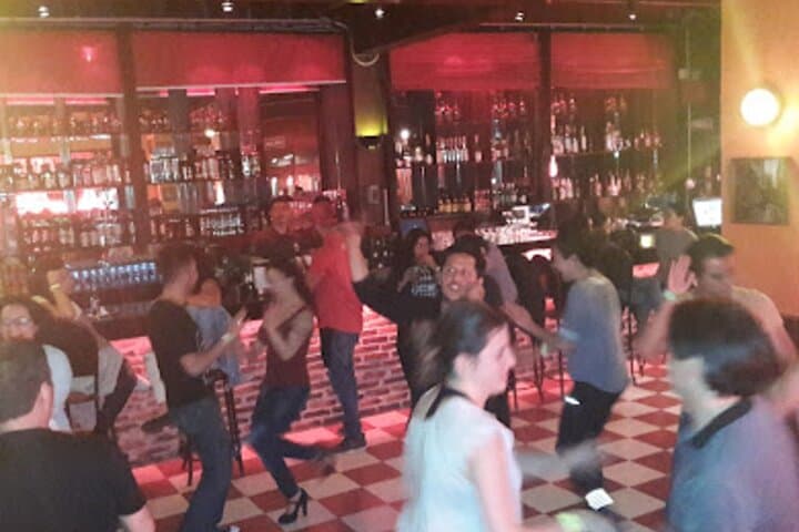 Mexico City Salsa Night: Beginner Class, Club Crawl & Tacos photo 3