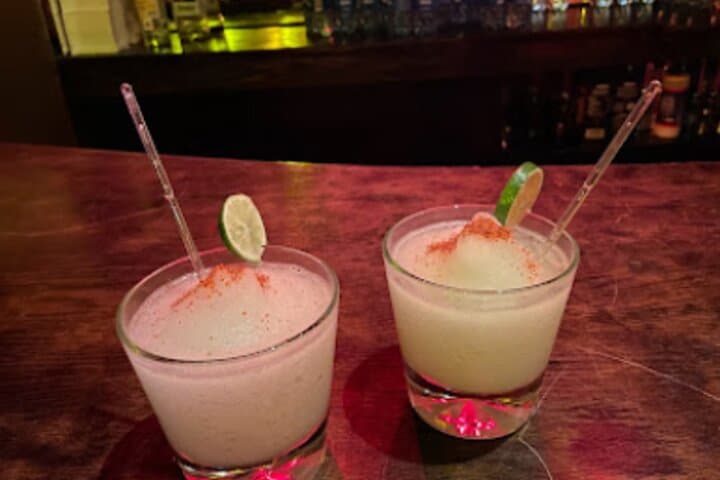 Mexico City Salsa Night: Beginner Class, Club Crawl & Tacos photo 4