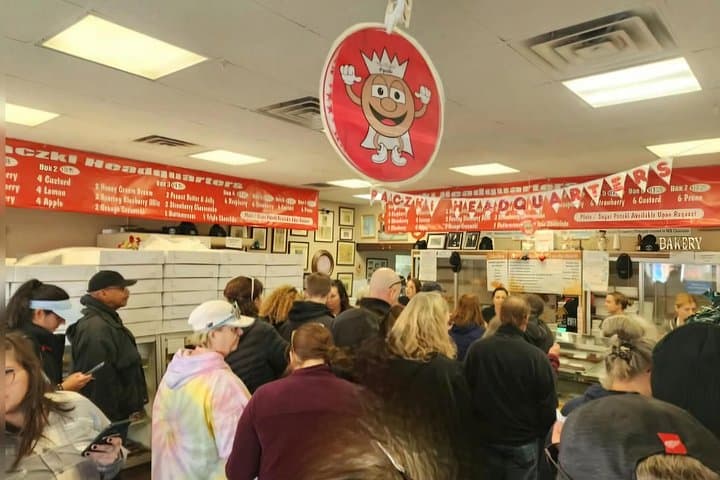 Fat Thursday in Hamtramck: Paczki, Polka, and a Deep-Dish Dose of Polish-American Culture photo 3