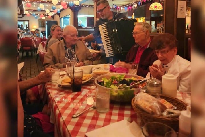 Fat Thursday in Hamtramck: Paczki, Polka, and a Deep-Dish Dose of Polish-American Culture photo 4