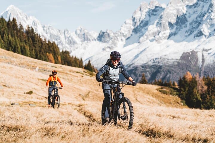 Glacier Views by e-MTB: A 3‑Hour Ride Above Chamonix Valley photo 3