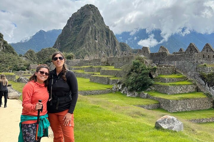 One-Day Machu Picchu Train Tour from Cusco with Lunch — Circuit 2 Guided Visit photo 2