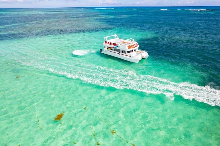 Punta Cana Catamaran Party Snorkeling with Barra Libre: Open-Bar Boat Cruise & Natural Pool Swim photo 6