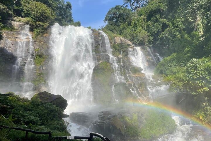 Doi Suthep to Doi Inthanon Day Tour — Wachirathan Falls, Pha Dok Sew Hike & Twin Pagodas photo 5