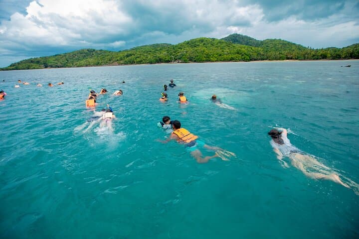 Koh Samui Pig Island & Koh Tan Snorkeling Private Longtail Boat Trip photo 4