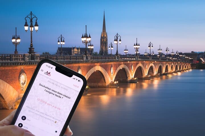Heist Escape Game in Bordeaux: Outdoor Team Challenge Through the Historic Core