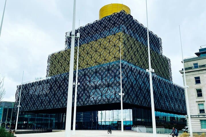 discover-birmingham-day-trip-from-manchester-10-hour-private-tour photo 2