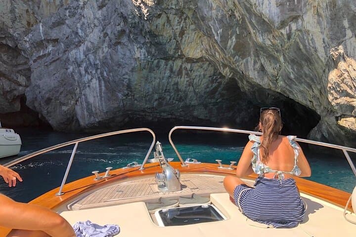 Blue Grotto Early Entrance Experience - Beat the Crowds at Capri's Glowing Cave photo 3
