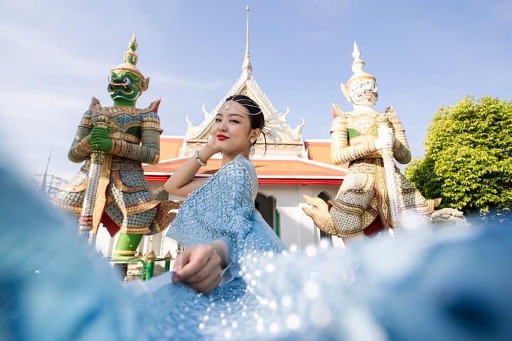 Thai Costume Photoshoot at Wat Arun & Wat Pho — Temple Photography Experience in Bangkok photo 5