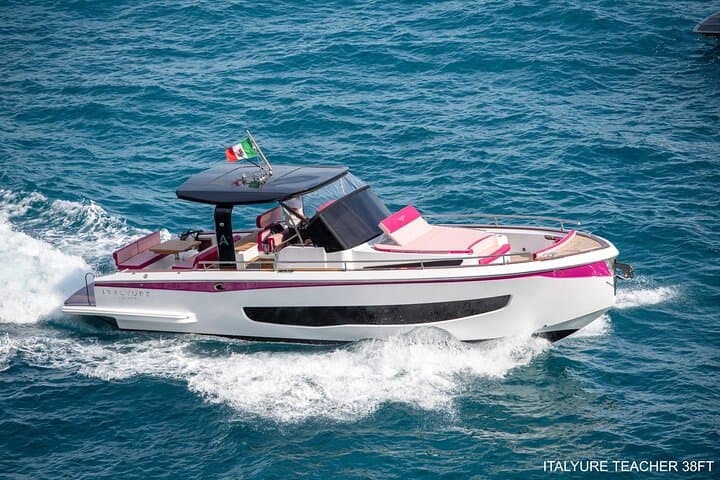 Private Half-Day Boat Tour Along the Amalfi Coast from Positano and Praiano photo 4