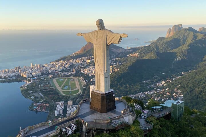 Helicopter Tour Over Rio de Janeiro: Christ the Redeemer, Sugarloaf & Beaches from Above photo 3