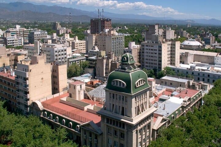 Mendoza City Tour: Plaza Independencia to General San Martín Park photo 2