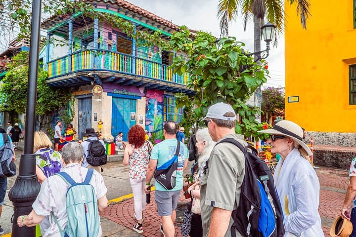 Getsemaní Guided Hike in Cartagena — Street Art, Trinity Square & Local Flavor photo 2