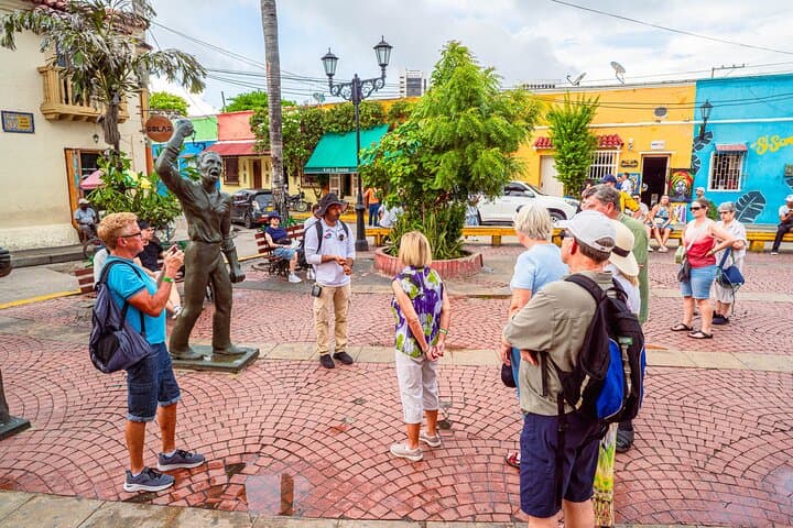 Getsemaní Guided Hike in Cartagena — Street Art, Trinity Square & Local Flavor photo 3