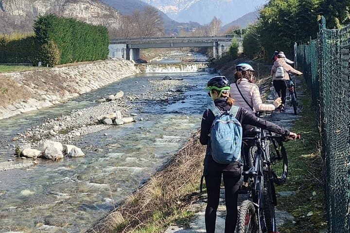 Lake Como E‑MTB Half‑Day Tour with Electric Bike and Winter Aperice photo 2