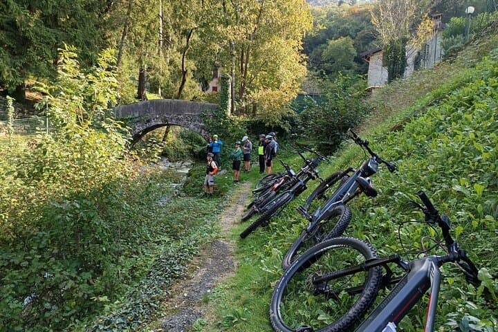 Lake Como E‑MTB Half‑Day Tour with Electric Bike and Winter Aperice photo 3
