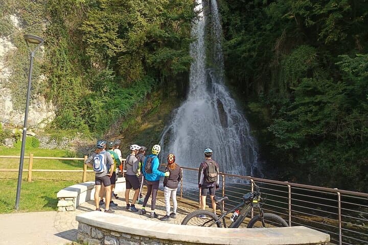 Lake Como E‑MTB Half‑Day Tour with Electric Bike and Winter Aperice photo 5