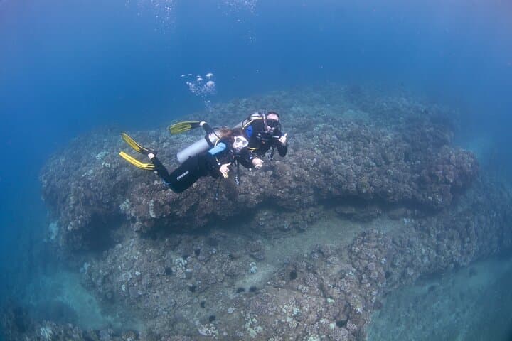 Full-Day Scuba Adventure: Mana Crack and the Na Pali Coast, Kauai