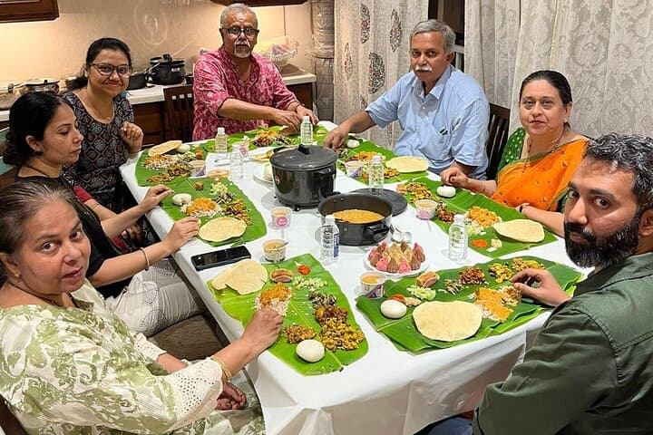 Discover Authentic Indian Flavors in a Mumbai Home Cooking Class