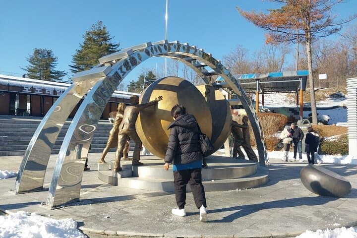 DMZ Historical Private Tour: Practical Guide to Imjingak, Third Tunnel & Dora Observatory photo 5