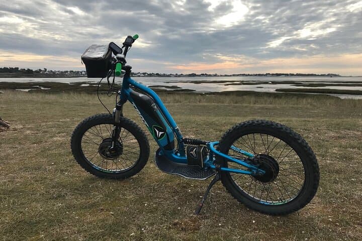 Carnac Off-Road Electric Scooter Tour — 2.5‑Hour GPS‑Guided Beaches & Megaliths