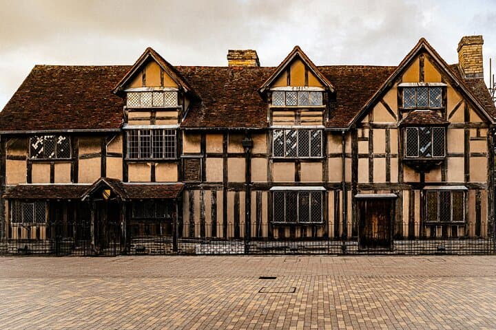 Oxford, Stratford-upon-Avon & Warwick Castle: 11-Hour Day Trip from London