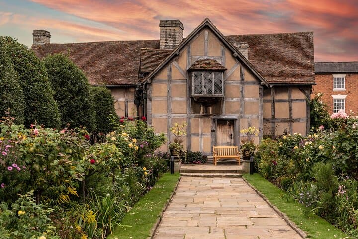 Oxford, Stratford-upon-Avon & Warwick Castle: 11-Hour Day Trip from London photo 4