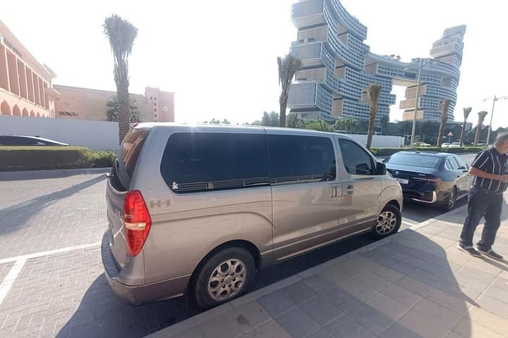 Private Dubai to Abu Dhabi Transfer: Luxury Door-to-Door Car Service photo 2