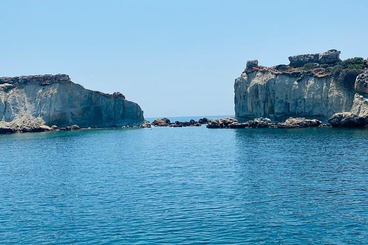 Kefalonia Fishing Adventure: Traditional Nets, Fresh Catch & White-Rock Coves photo 4
