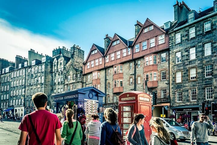 Edinburgh Old Town Walking Tour: Royal Mile Legends, Landmarks & Hidden Gems
