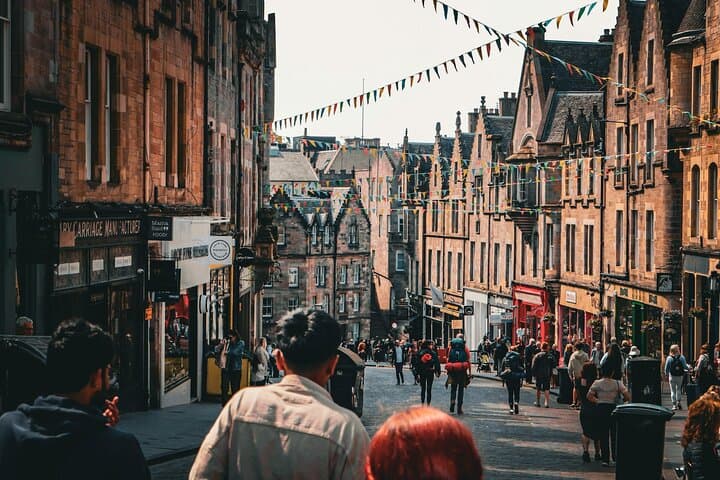 Edinburgh Old Town Walking Tour: Royal Mile Legends, Landmarks & Hidden Gems photo 2