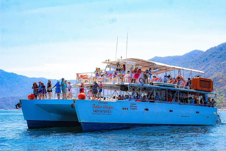 Full-Day Catamaran to Yelapa & Majahuitas: Snorkel, Waterfall Hike & Open Bar photo 4