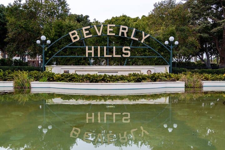 Private Los Angeles Hot Spots Photoshoot Tour: Iconic Hollywood Photo Experience photo 4