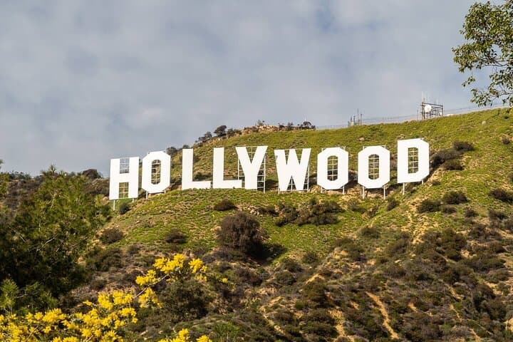 Private Los Angeles Hot Spots Photoshoot Tour: Iconic Hollywood Photo Experience photo 2