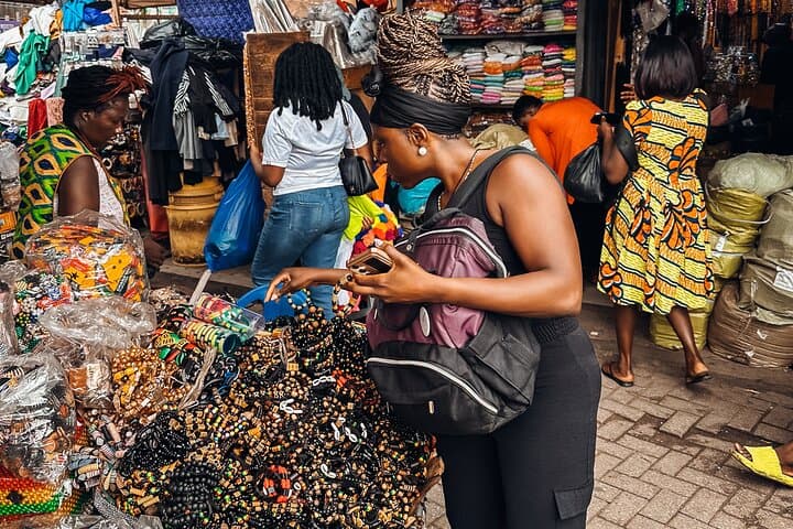 Private Makola Market & Accra Art Centre Tour — Shop, Drum & Discover photo 3