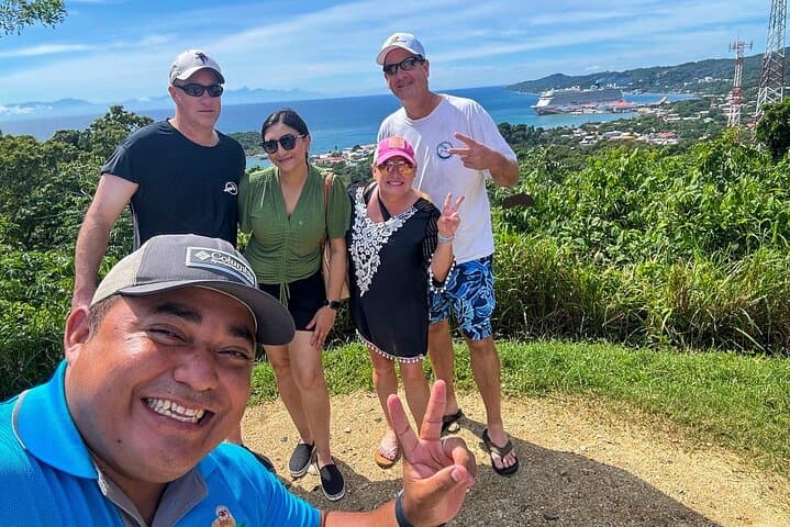 Sanctuary Park & Roatán Rum and Chocolate Factory Tour — Panoramic Views and Local Flavors photo 3