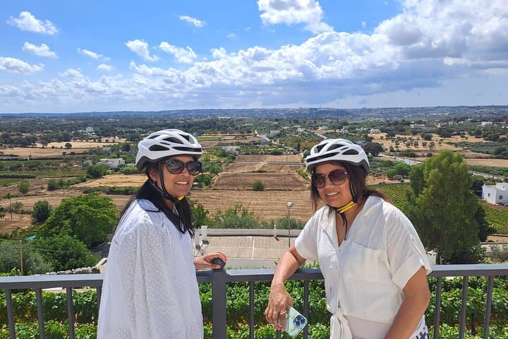 E‑Bike Itria Valley Loop: Martina Franca to Locorotondo & Cisternino