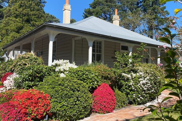 Blue Mountains Private Luxe Day Tour from Sydney — Wildlife, Waterfalls & Ferry Return photo 3