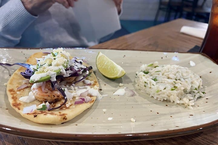 Taste-and-See-Crystal-River-food-tour-kings-bay-walk photo 4