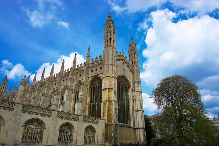 Explore Cambridge: Full-Day Guided Tour and River Punting from London photo 5