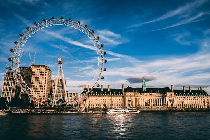 Discover London in 5 Hours: Buckingham Palace, Tower Bridge & St. Paul's photo 4