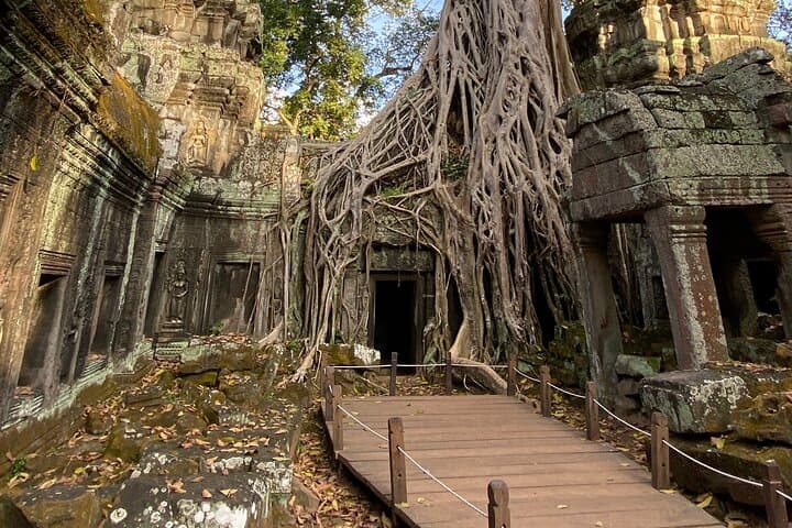 Angkor Wat Sunrise Jeep Tour: Offbeat Temple Drive & Ta Prohm photo 4